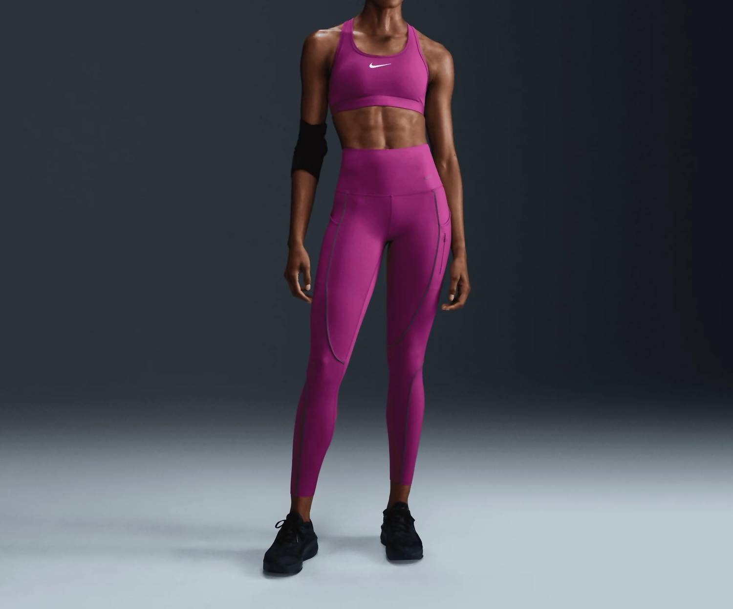 Nike - High Waist Pocket Tight