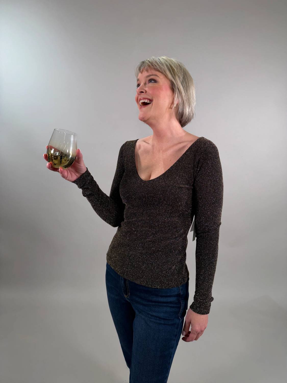 Fifteen Twenty - Flattering V-neck Evening Sparkle Top