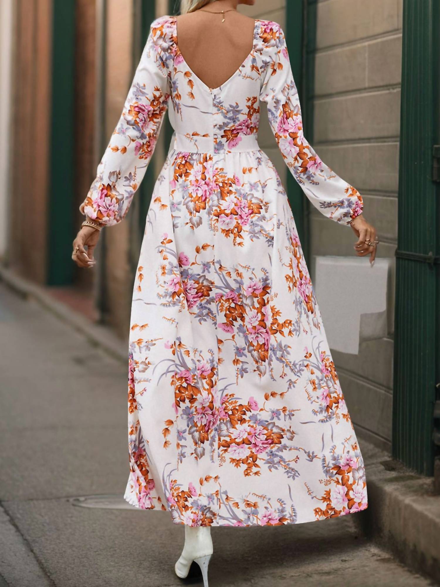 Rosa Clothing - Vintage V-neck Print Long Sleeve Maxi Dress