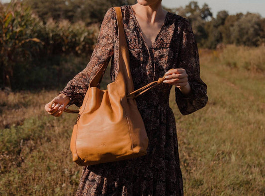 Per Lei New York - Women's Seneca Leather Drawstring Shoulder Bag