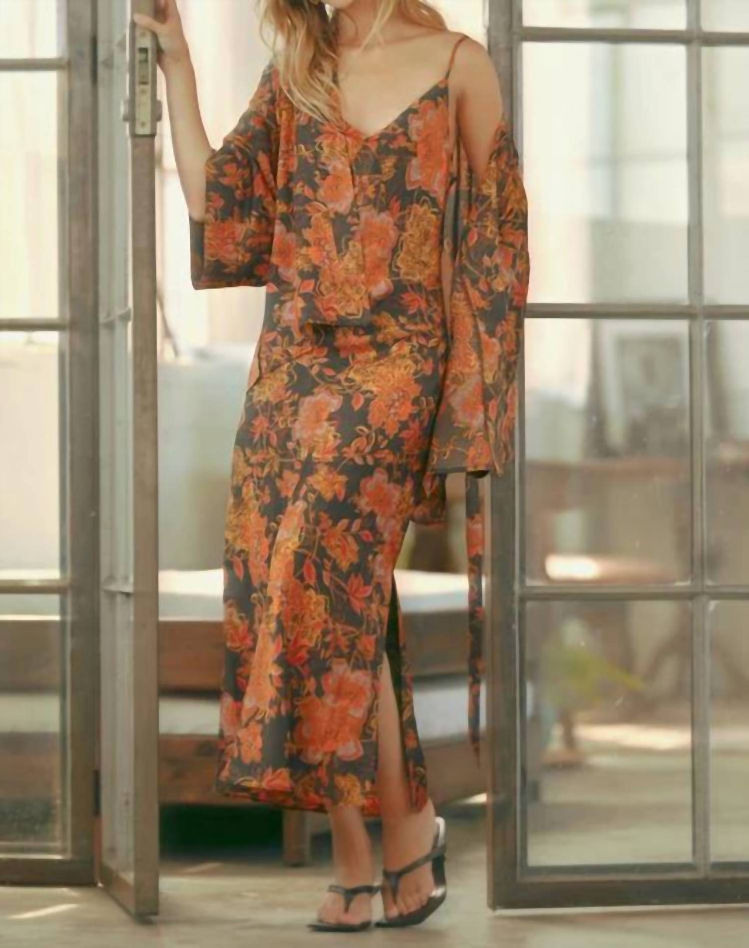 Entro - Floral Midi Dress