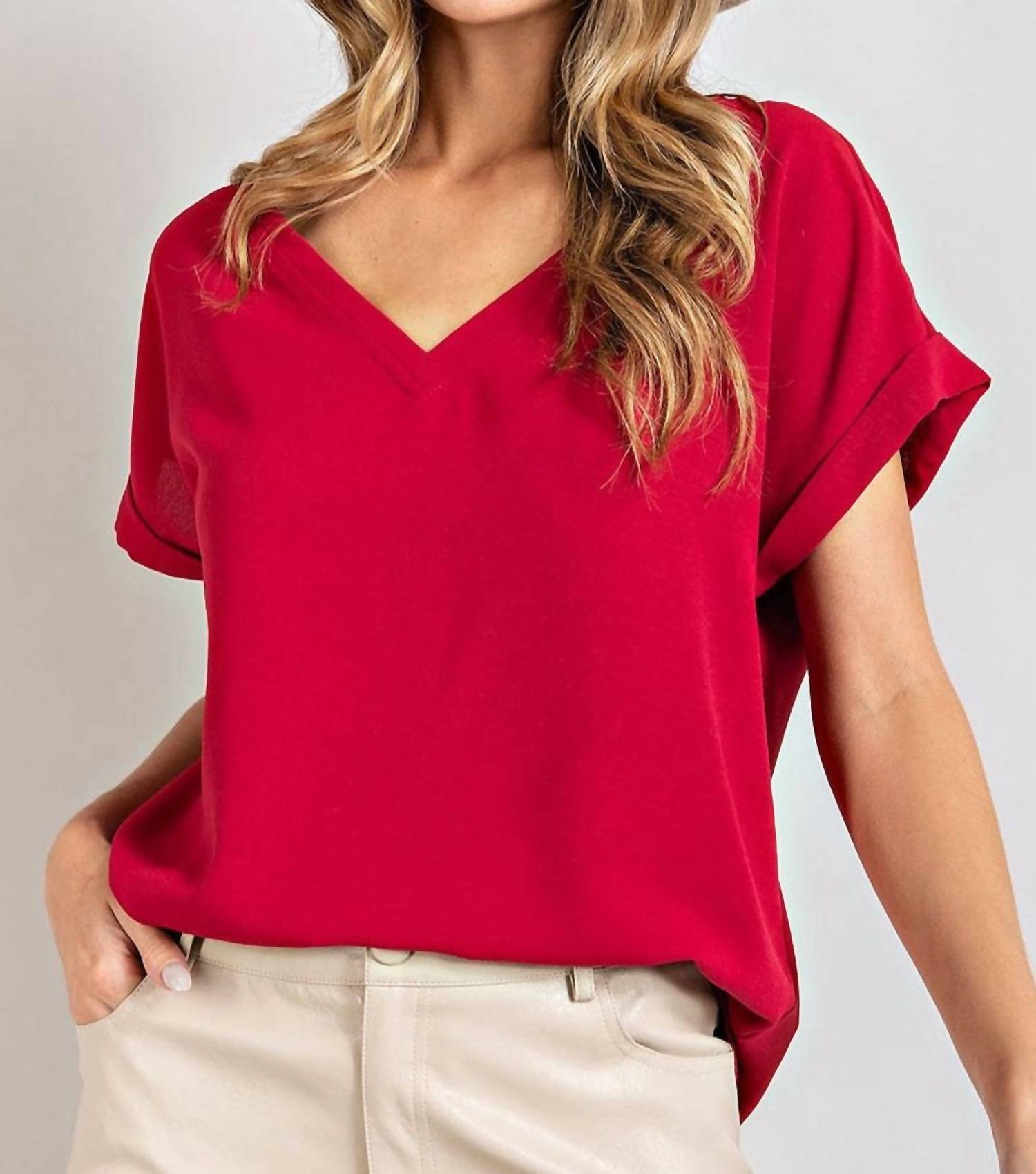 ee:some Cuffed Short Sleeve V-neck Top in wine - women's t-shirt