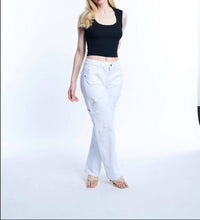 Q2 - High Rise Cargo Pants