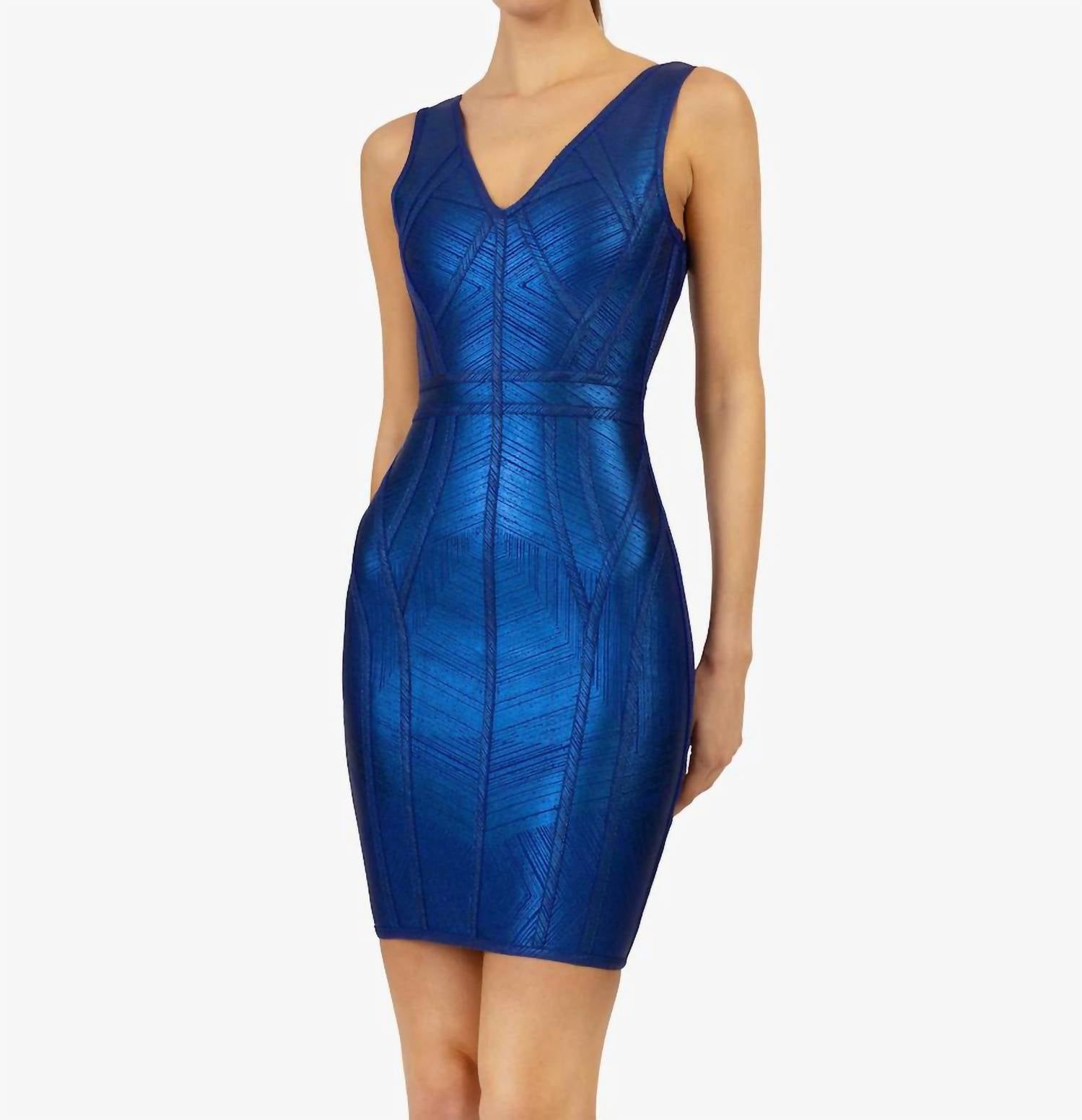F&P - Bodycon V-neck Dress