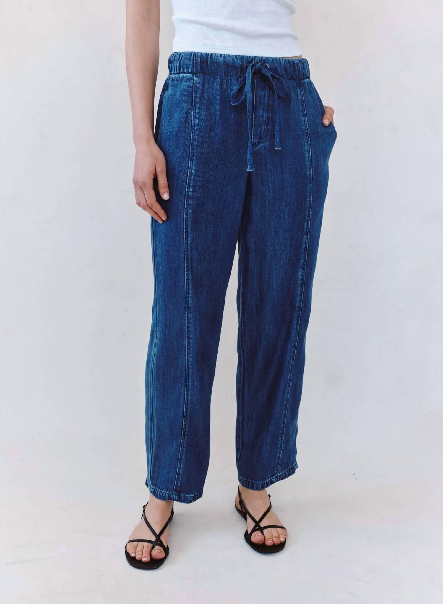Bella Dahl - Seamed Soft Barrel Pant