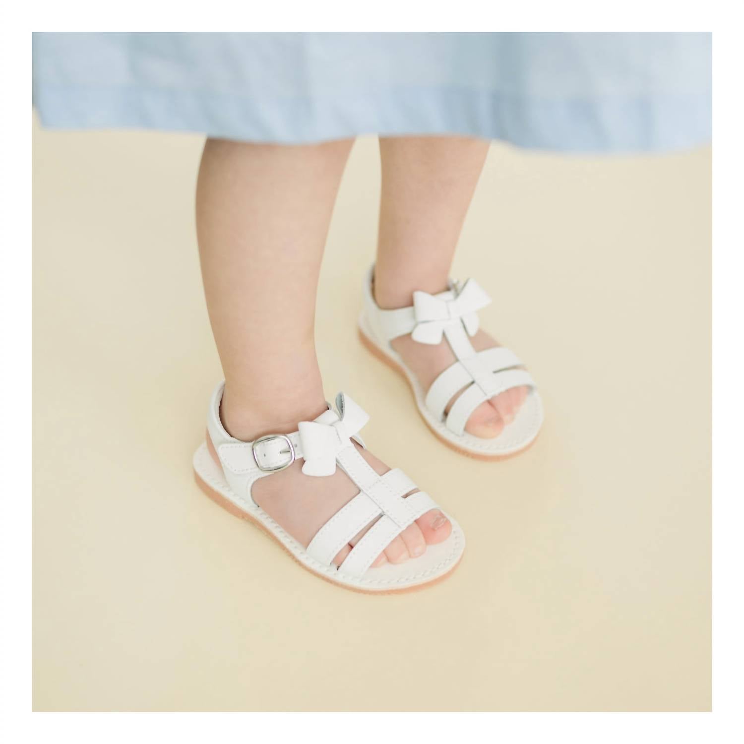 L'Amour - Girl's Janie T-strap Bow Sandal