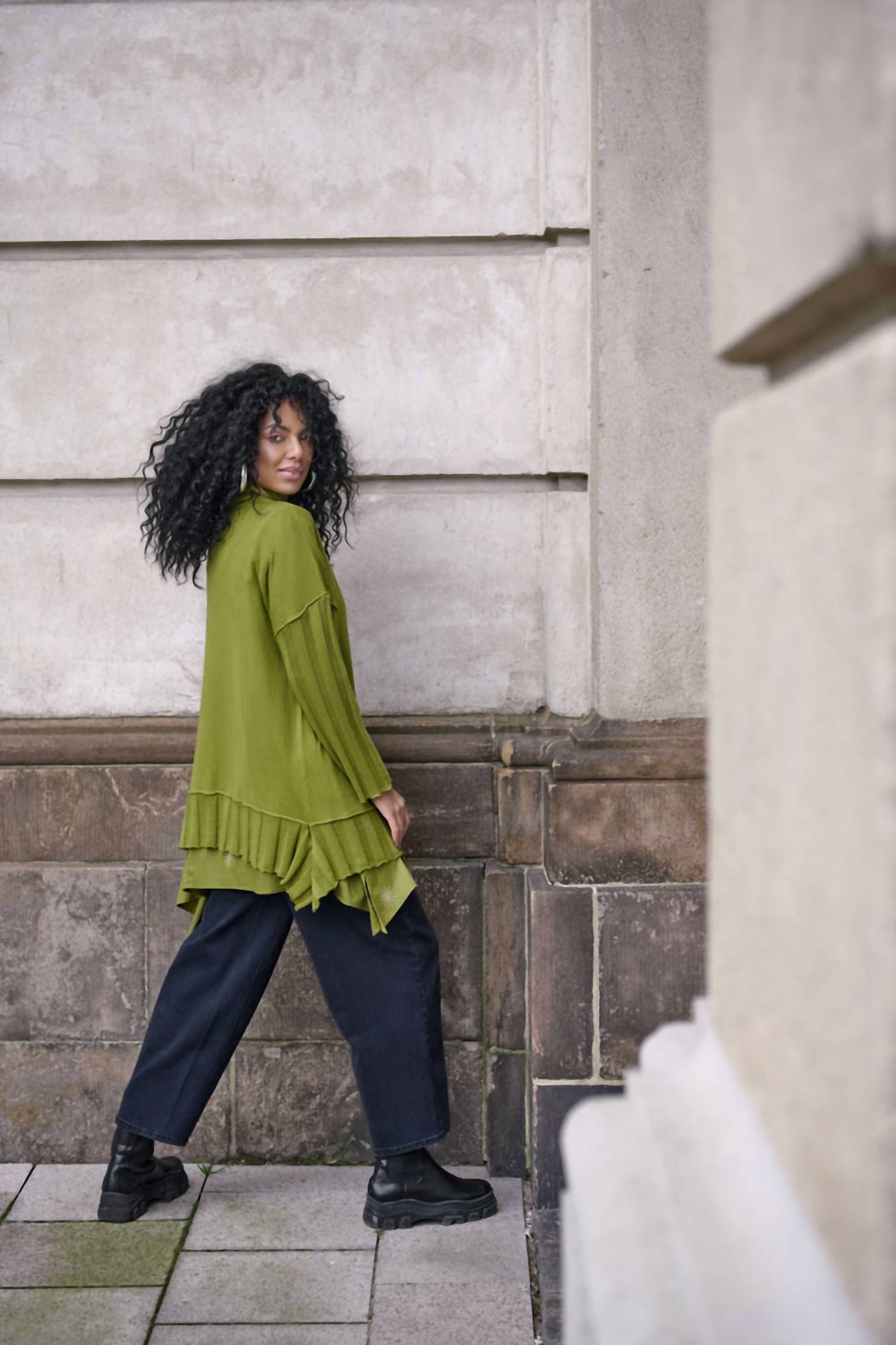 Noen - Wide Ribbed Pullover