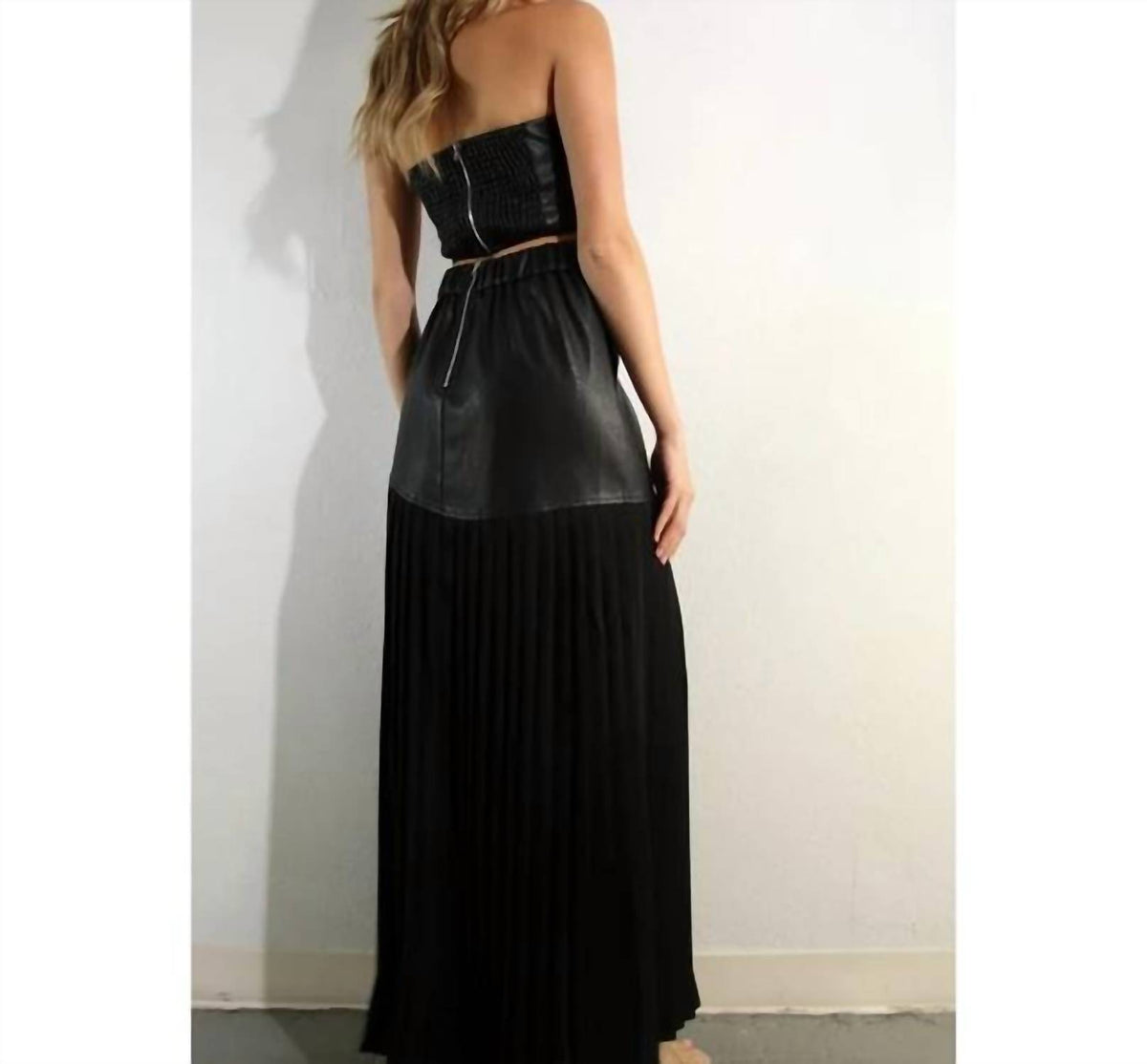 Mulla - Slit And Faux Leather Pleated Maxi Skirt