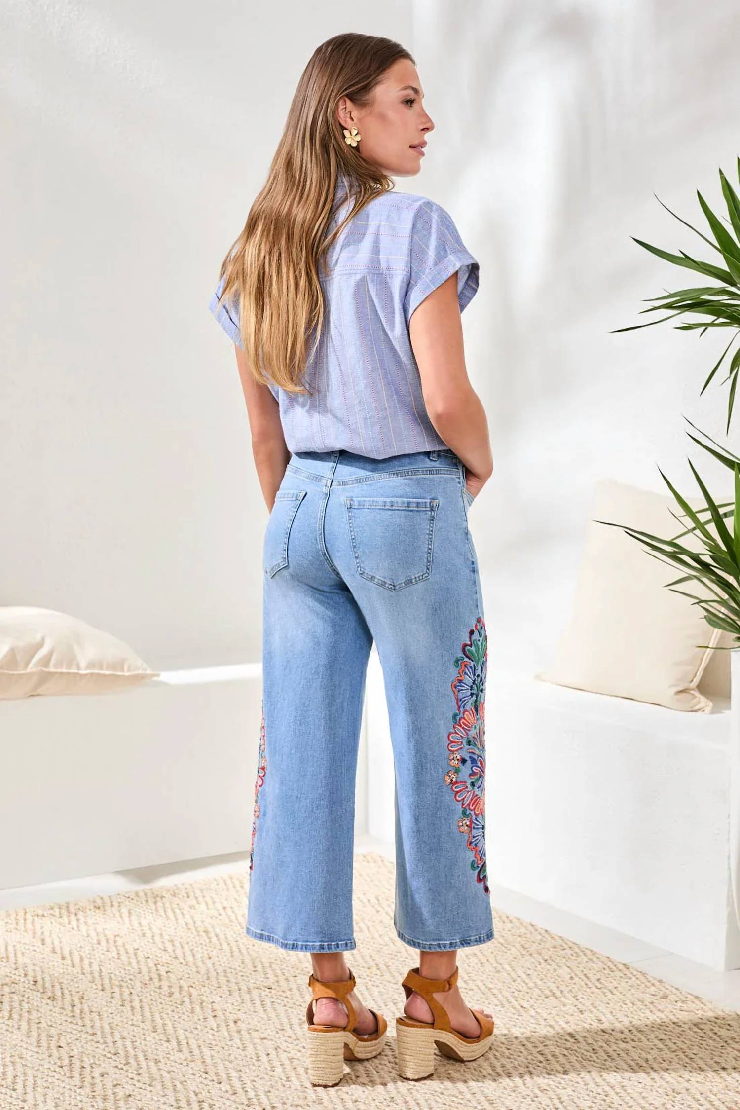 Tribal - Embroidered Audrey Girlfriend Wide Leg Crop Denim Jeans