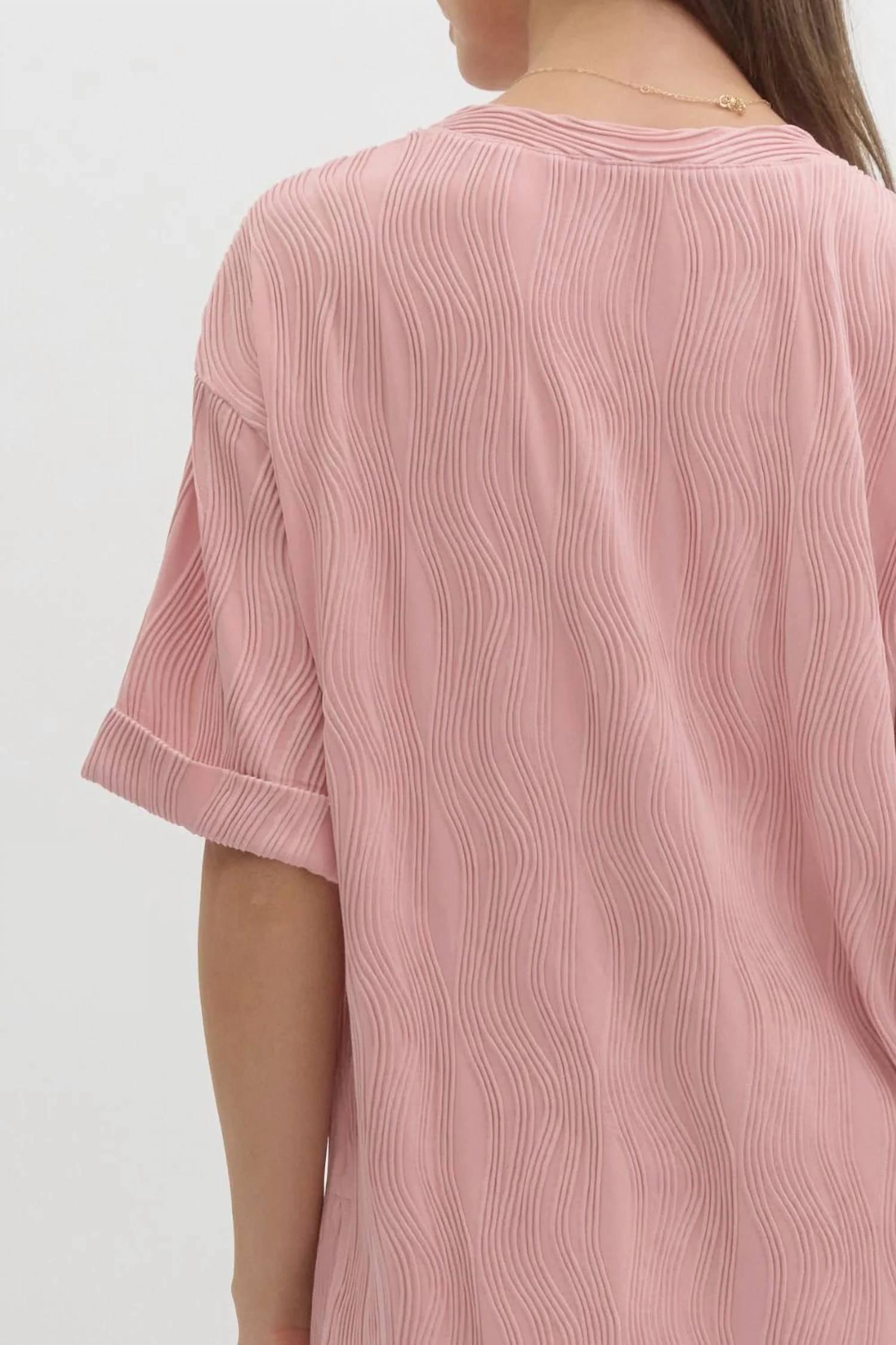 Entro - Wave Textured Short Sleeve Top