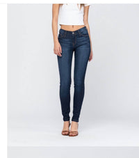 Judy Blue Super Stretchy & Soft Non Distressed Skinny Jeans in dark wash - women's jeans - detail view