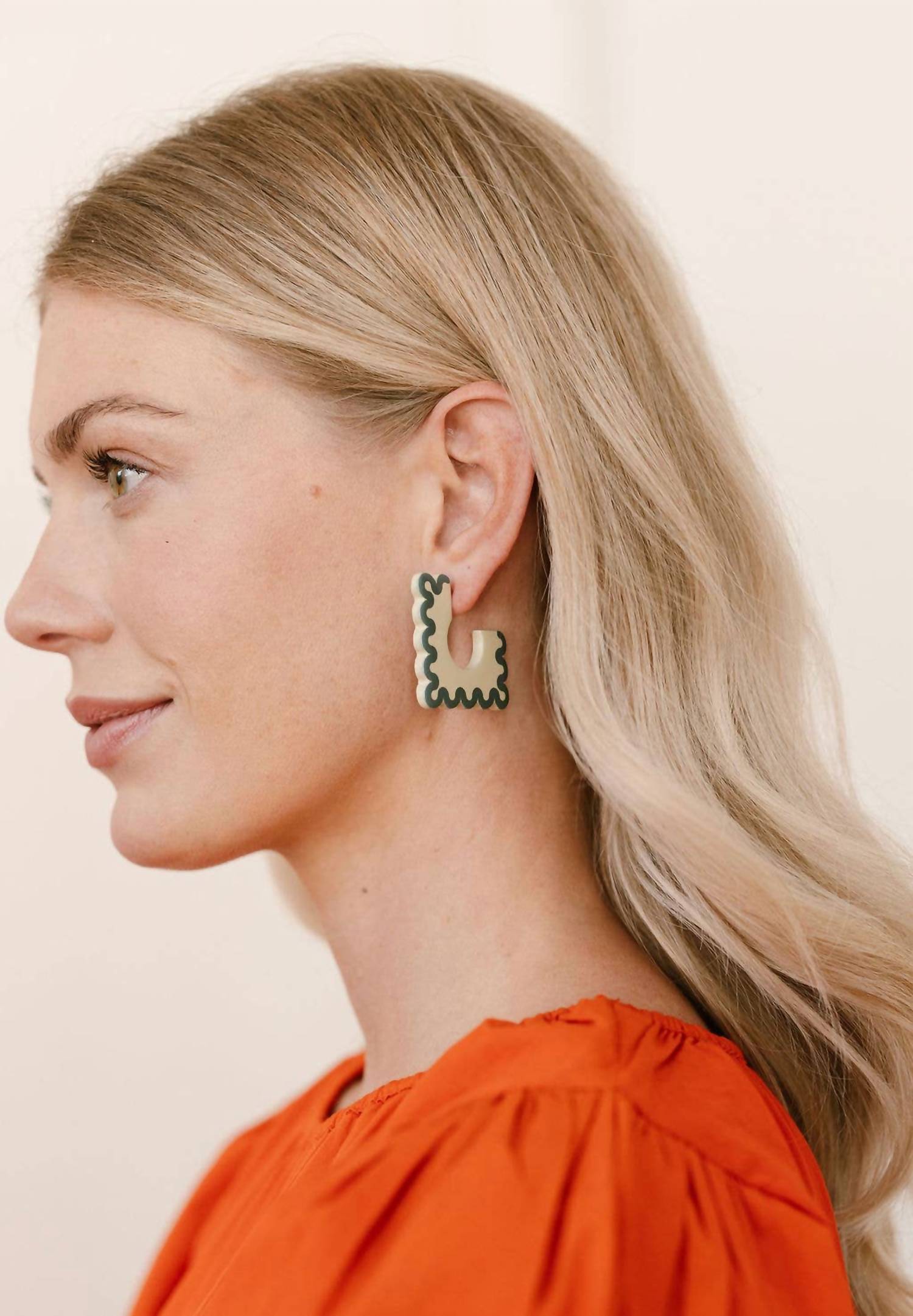 Sunshine Tienda - Women's Lightweight Earrings