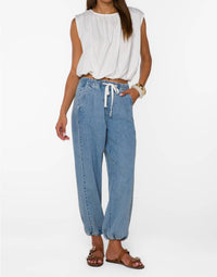 Velvet Heart - Gwen Sleeveless Top