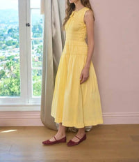 Moon River - Sleeveless Smocked Midi Dress