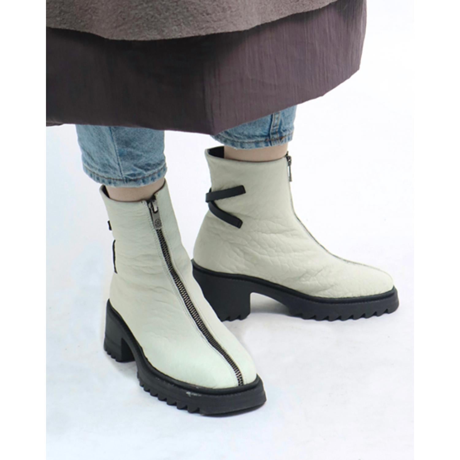 Hoola White Bootie
