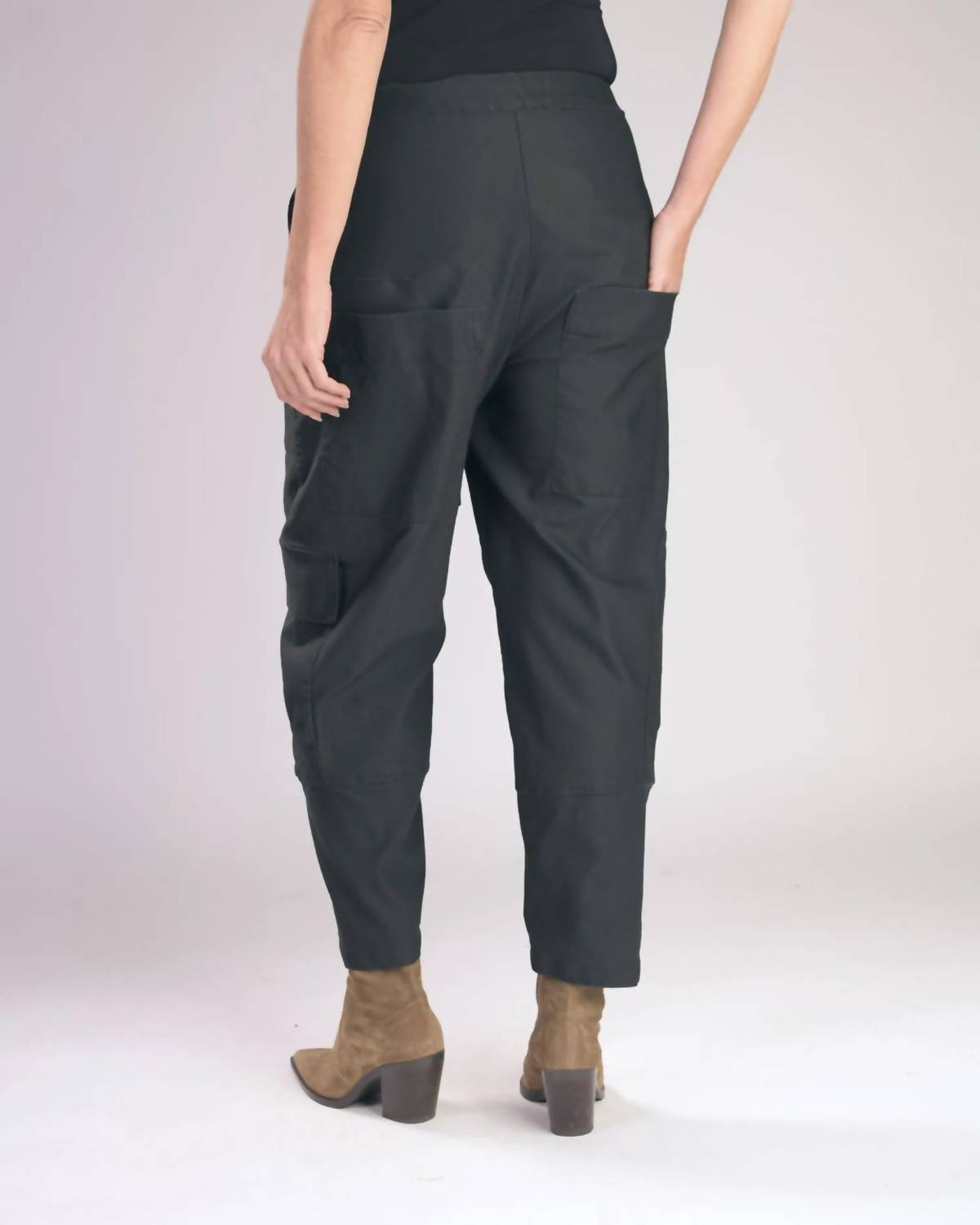 ALEMBIKA Soft Twill Cargo Pants in black - women's pants - detail view