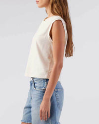 Amo - SLEEVELESS BABE TEE