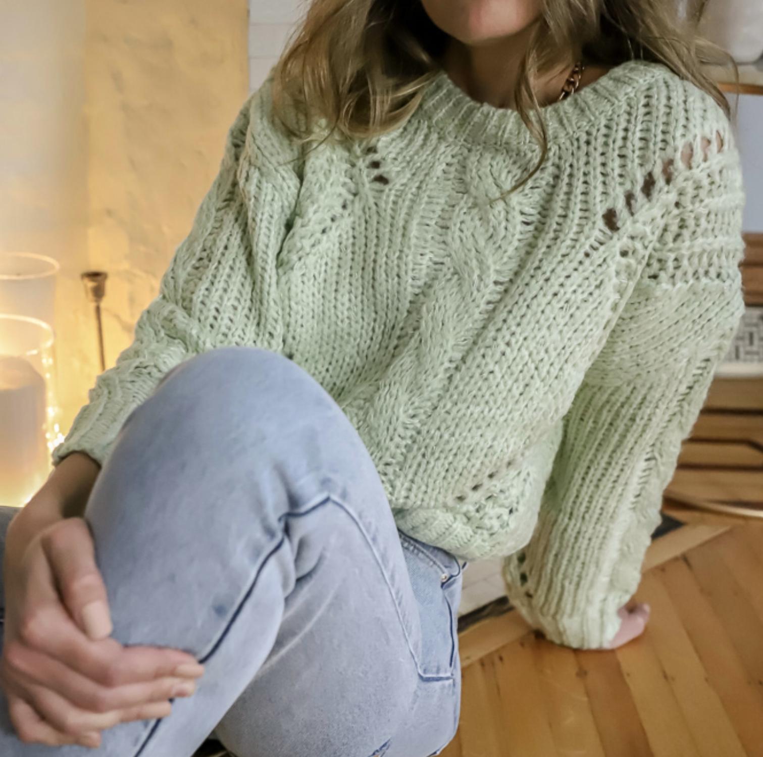 Lumiere - Thick Cable Knit Sweater