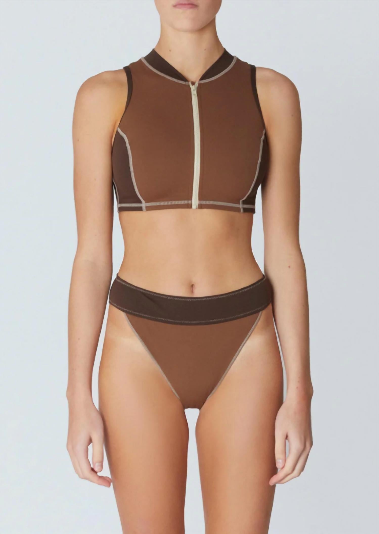 It'S Now Cool - Contour Zip Crop Top