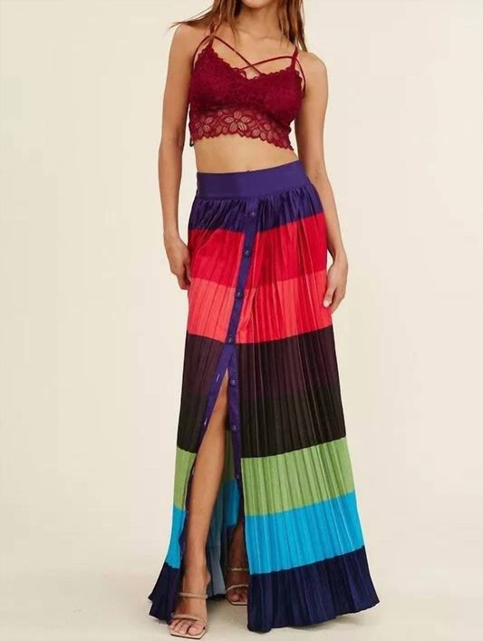 Qmp Moda - High Waisted Pleated Maxi Skirt