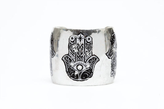 Avenue Chic - Women's Hamsa Cuff