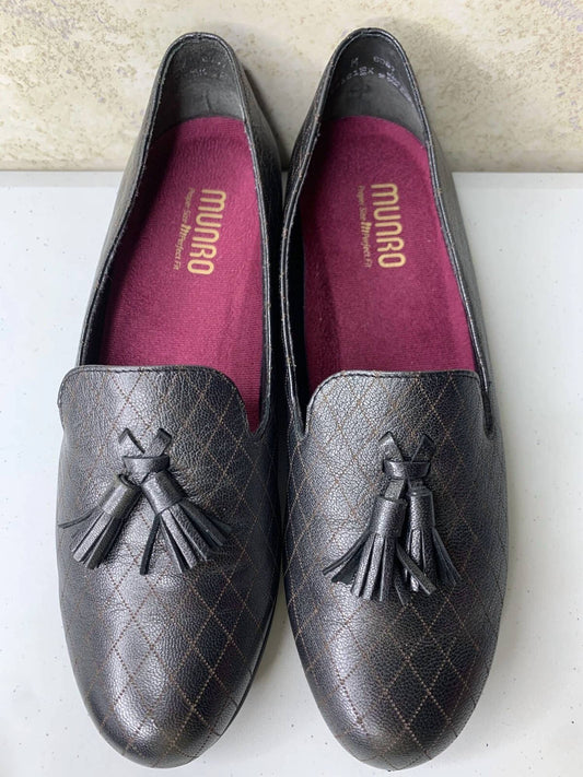 Munro - Women's Tallie Loafer