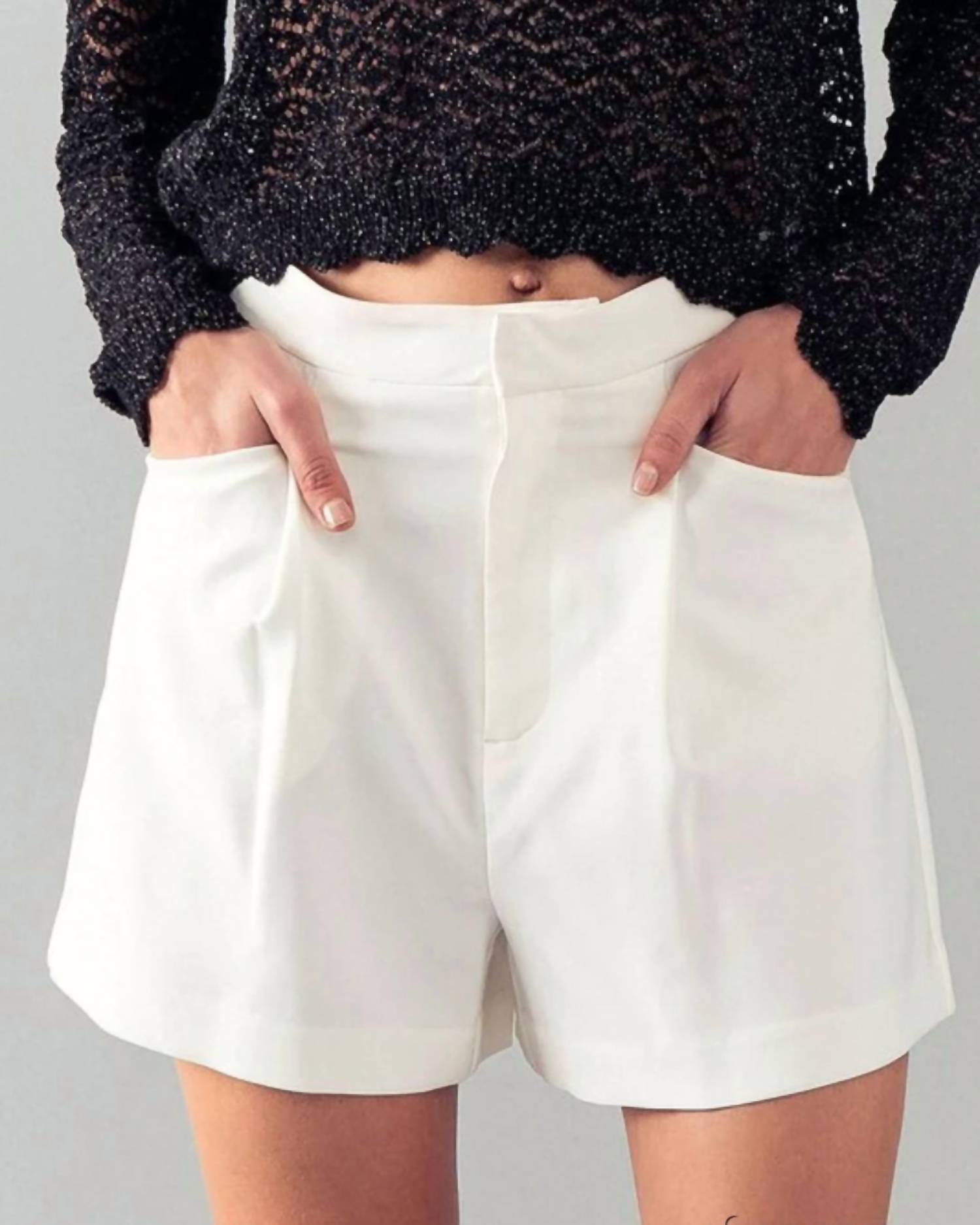 Urban Daizy - Britt High Waist Hidden Closure Pleated Short