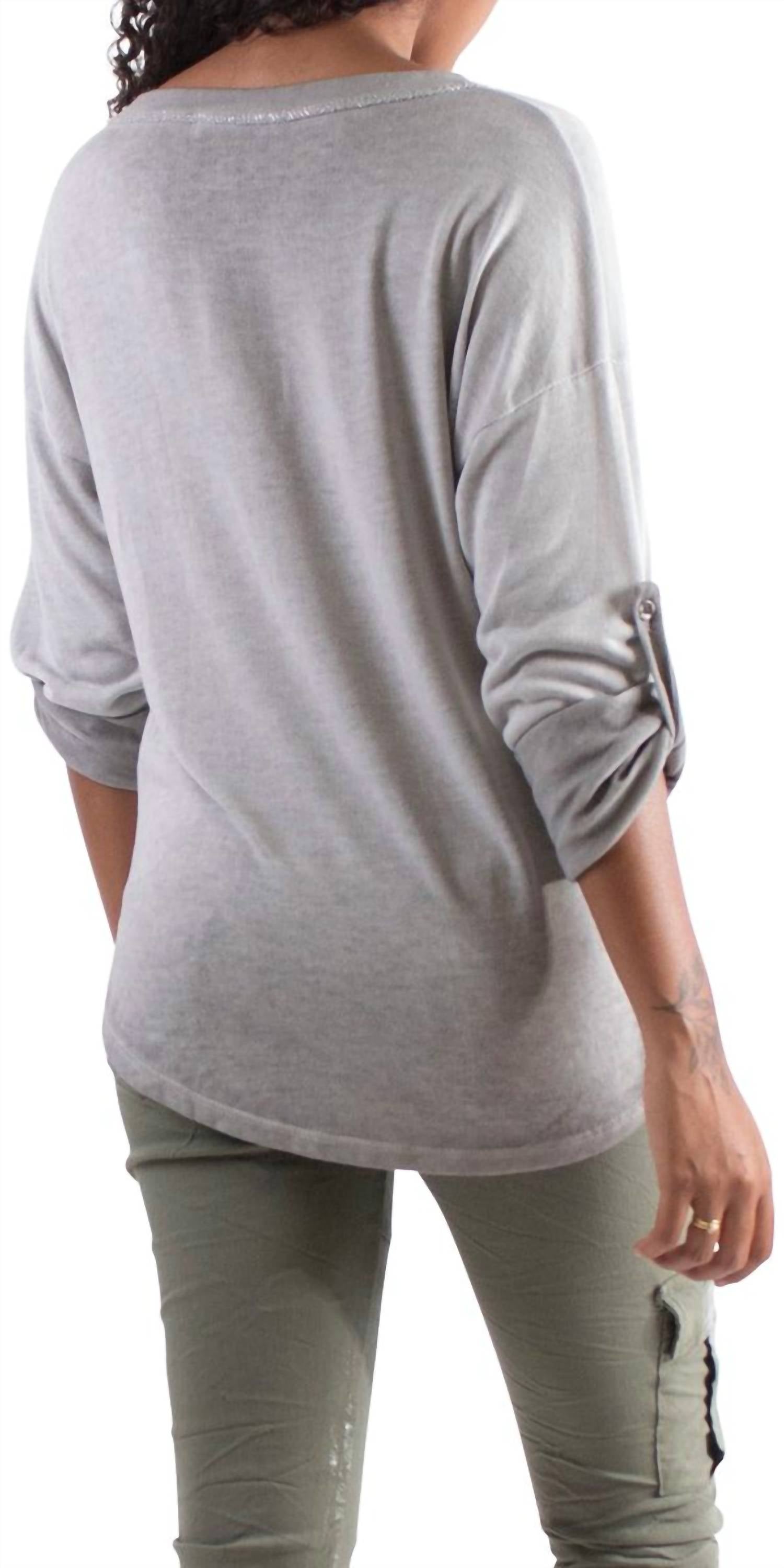 Gigi Moda - Piamo Two Tone V-neck Knit Top