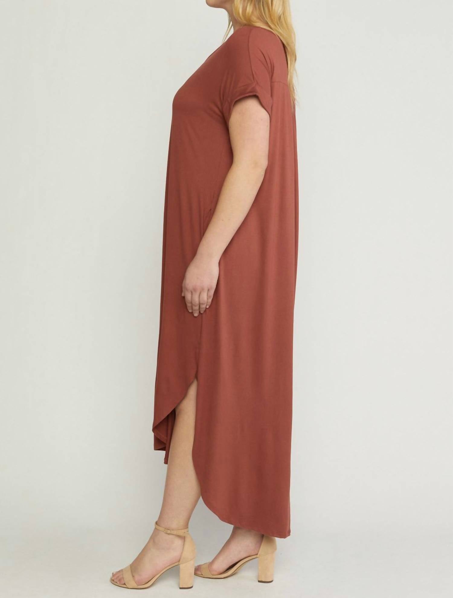Entro - Jersey Knit V Neckline Maxi Dress With Pockets