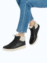 Orthofeet Women's Elin Boots in black - women's shoe - detail view