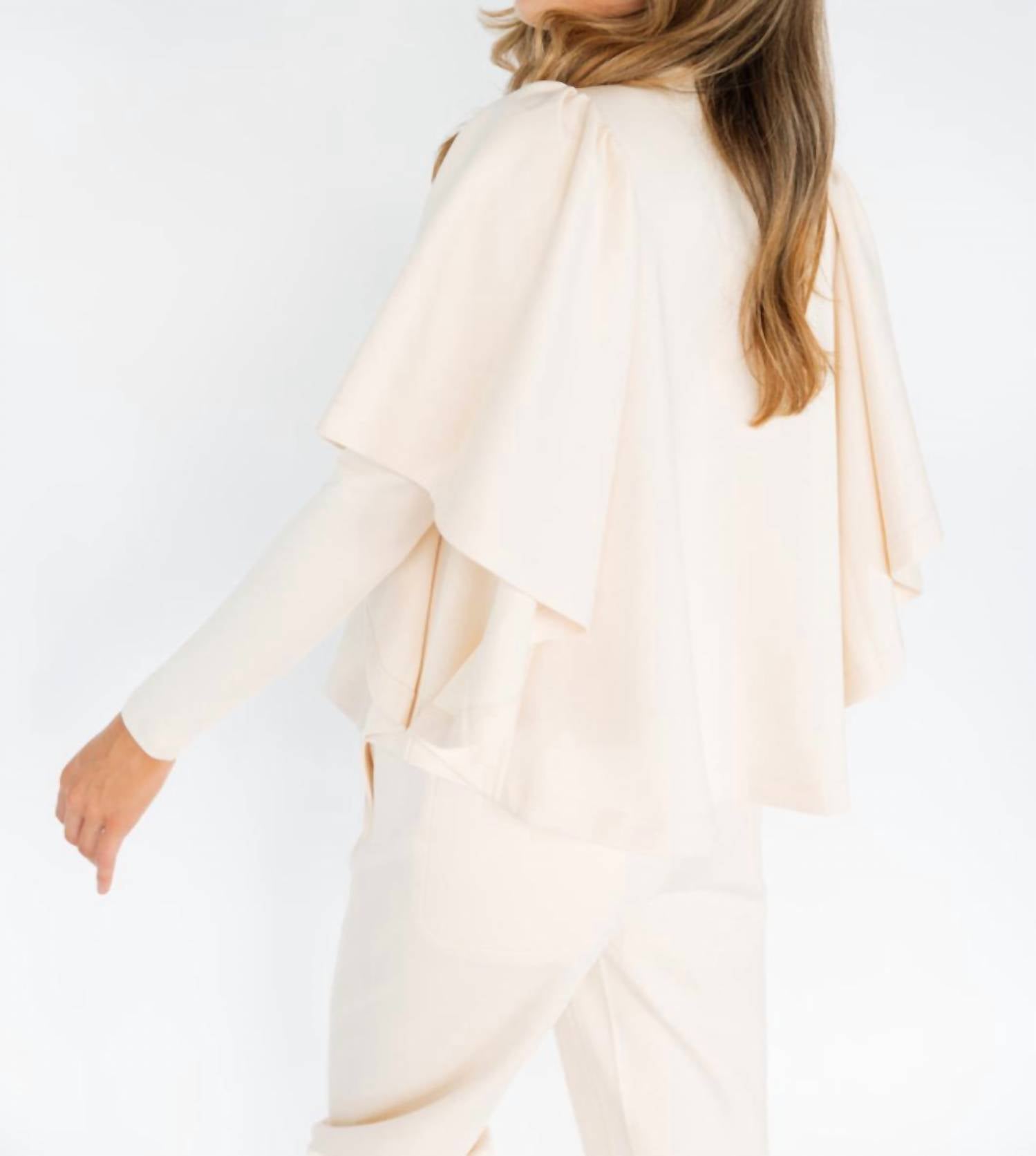Psophia - Ruffled Sleeve Top