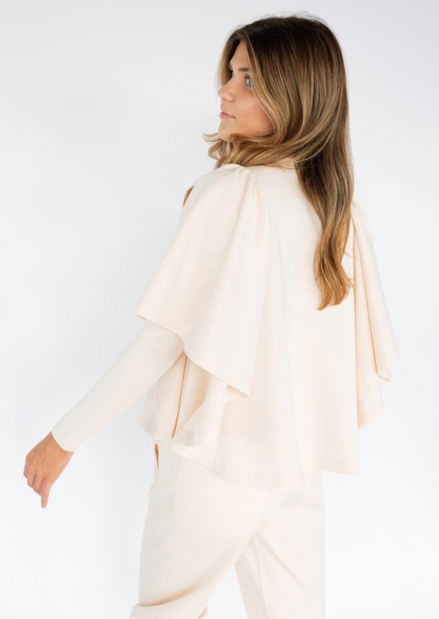Psophia - Ruffled Sleeve Top