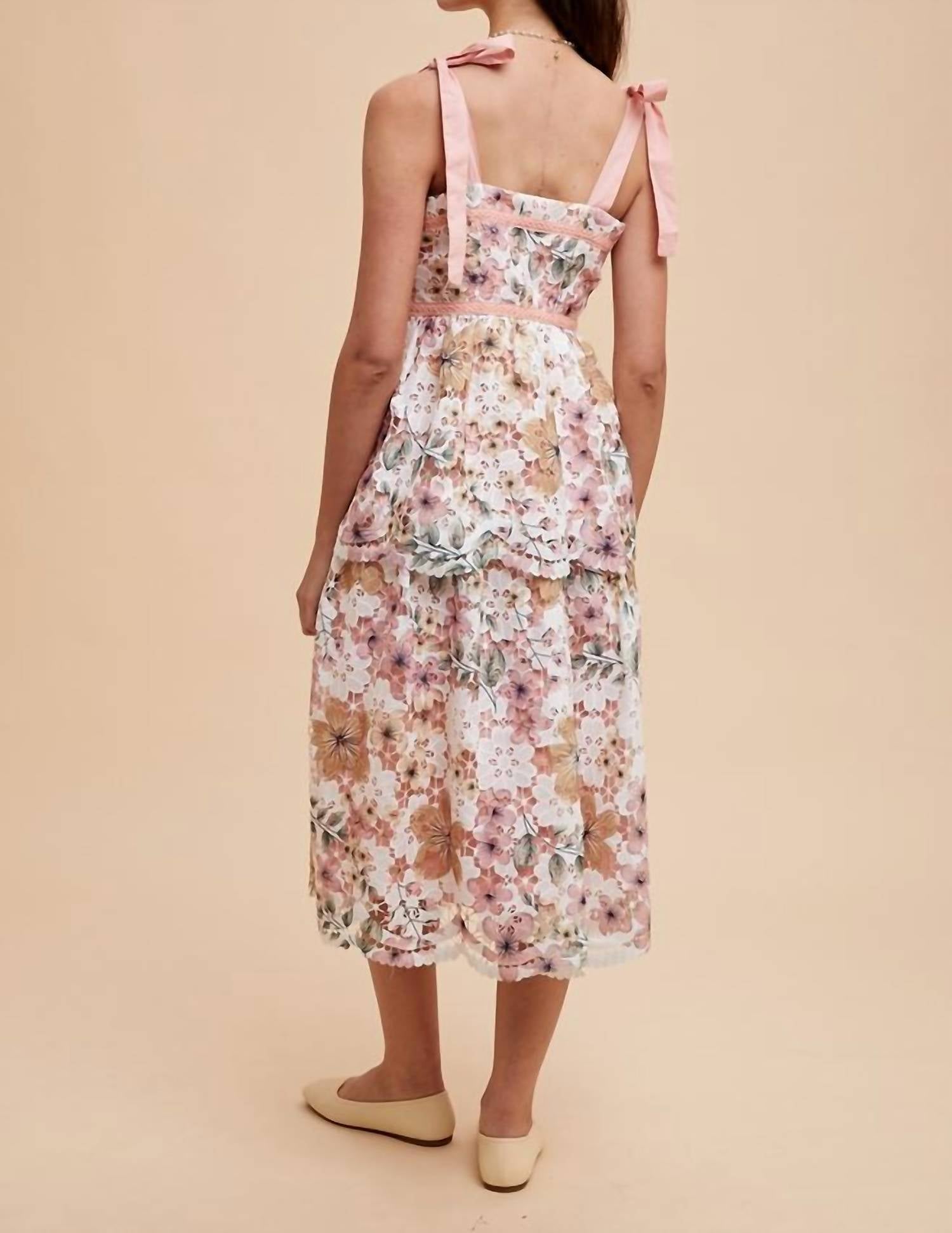 In-Loom - Crochet Lace Floral Maxi Dress
