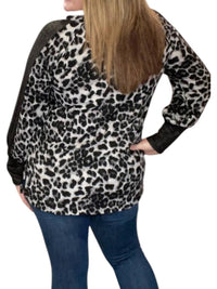 Honeyme - Snow Leopard Sweater