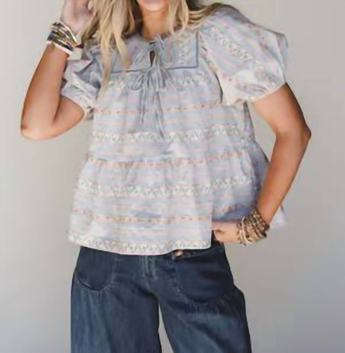 Listicle - The Floral Lace Blouse