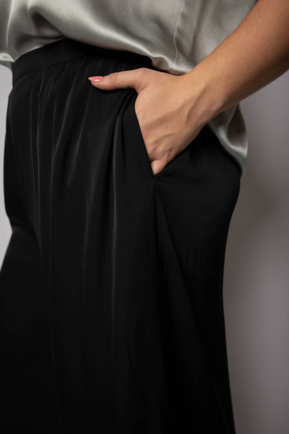 Nouvelle / Silk95Five - Queensland Wide Leg Pants - Plus