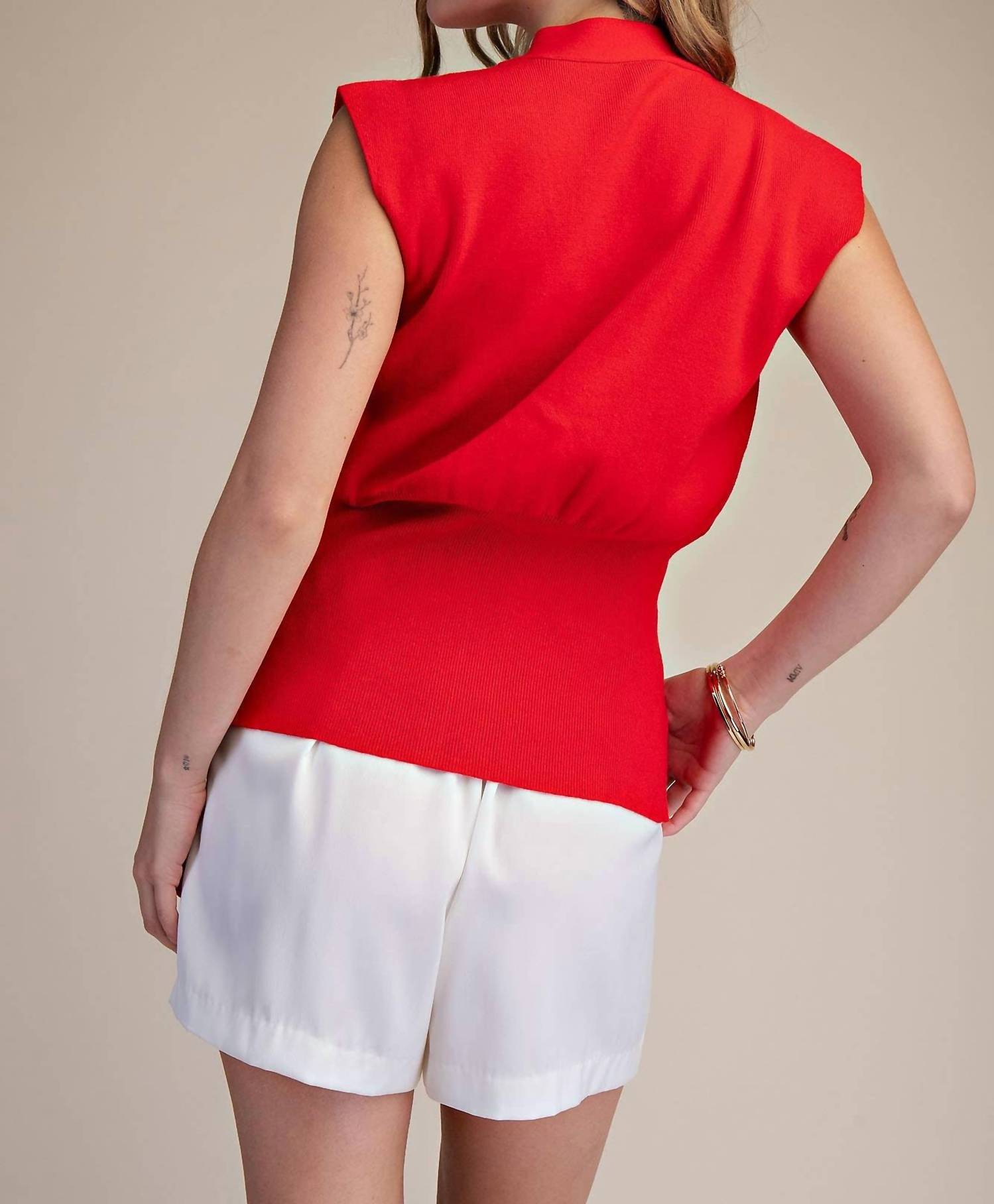 Glam - Sleeveless V-neck Knit Vest
