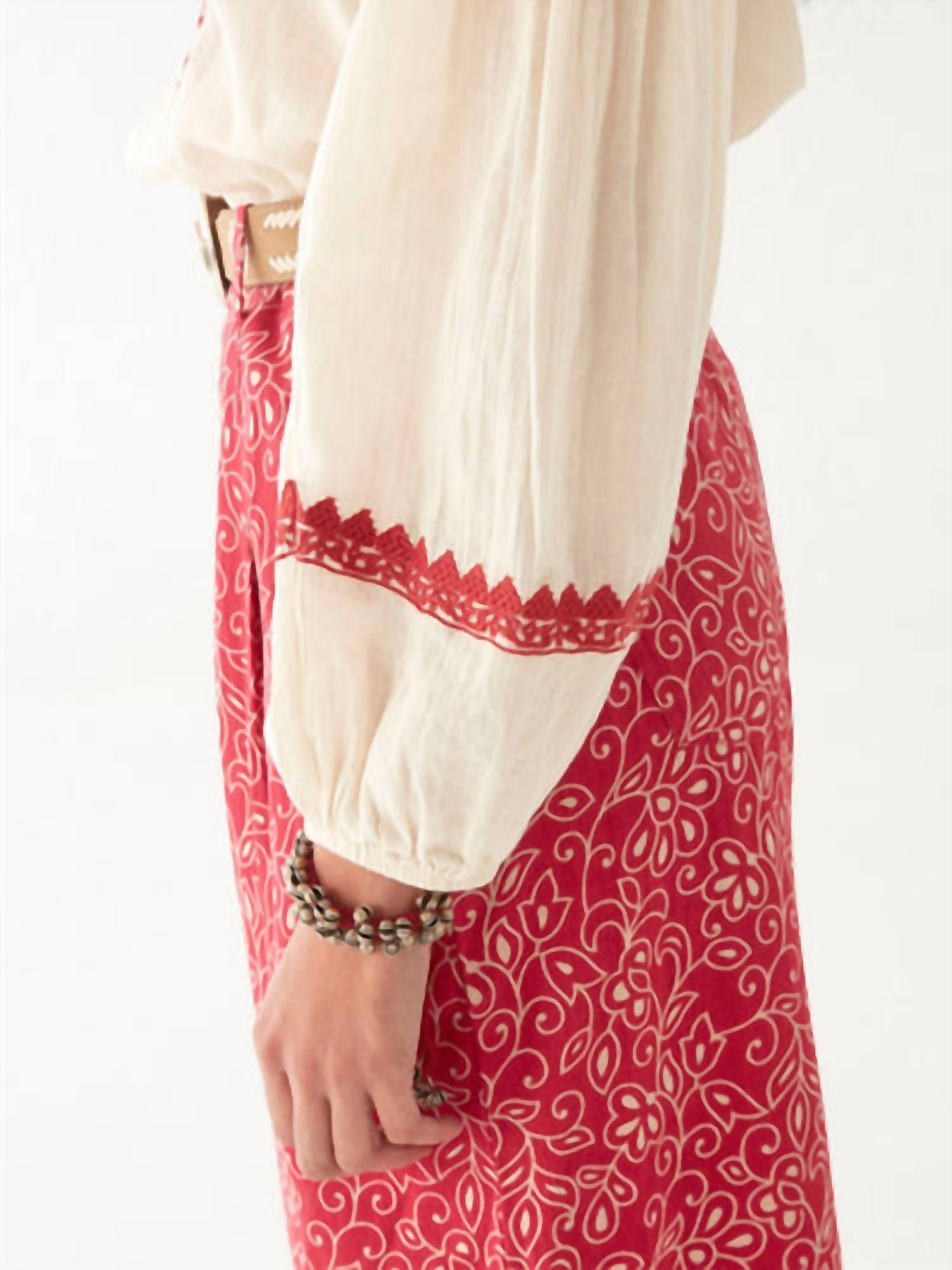 Maison Hotel - Irina Billowy Sleeves Blouse