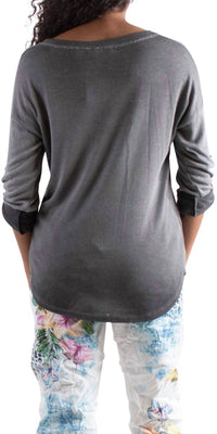 Gigi Moda - Piamo Two Tone V-neck Knit Top