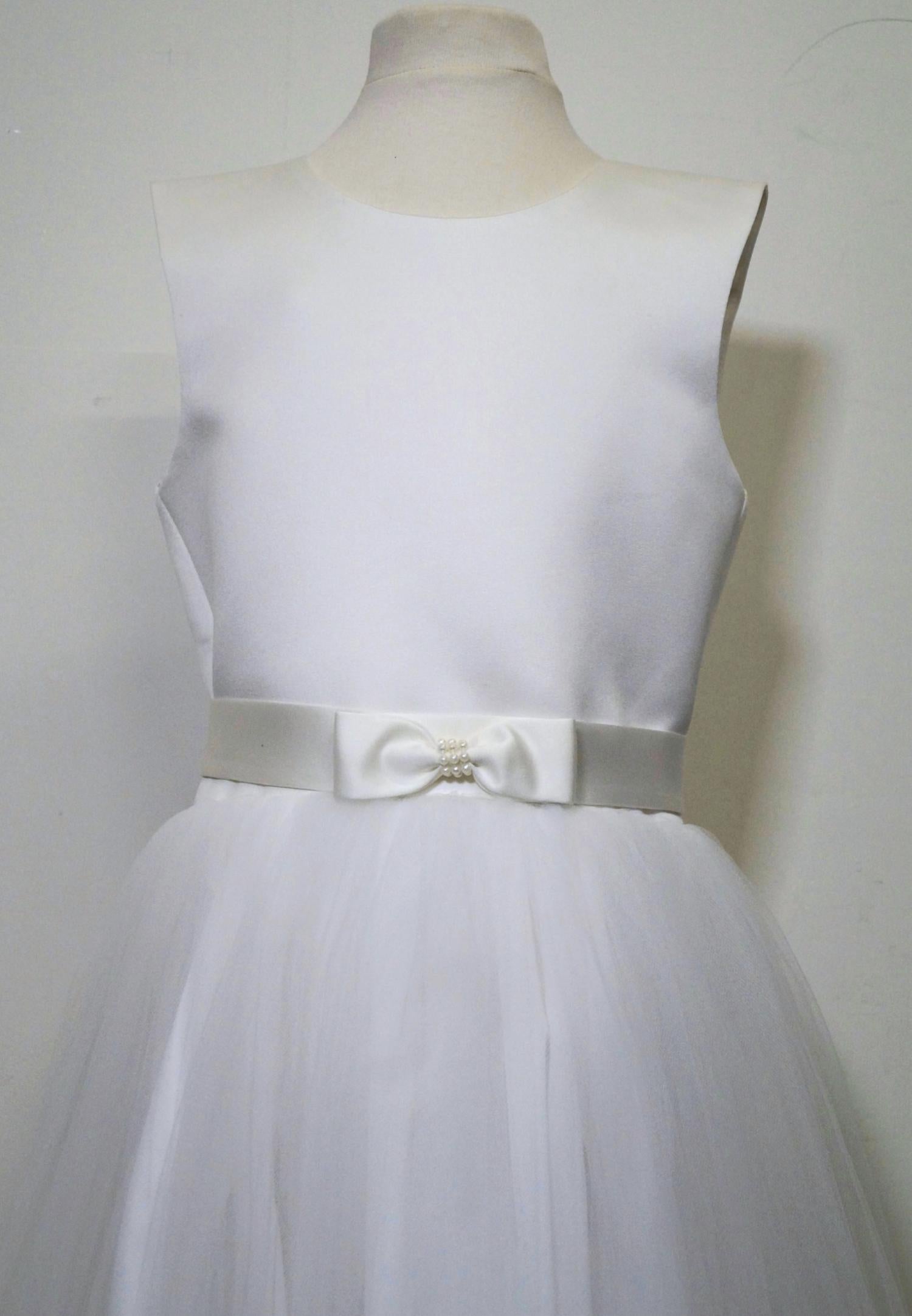 Tha Canadian Profile - Girl's Communion Dress With Italian Satin With Bow