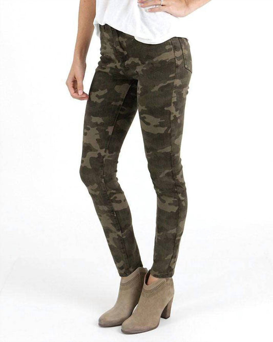 Grace And Lace - Camo Mid Rise Zip Up Jeggings