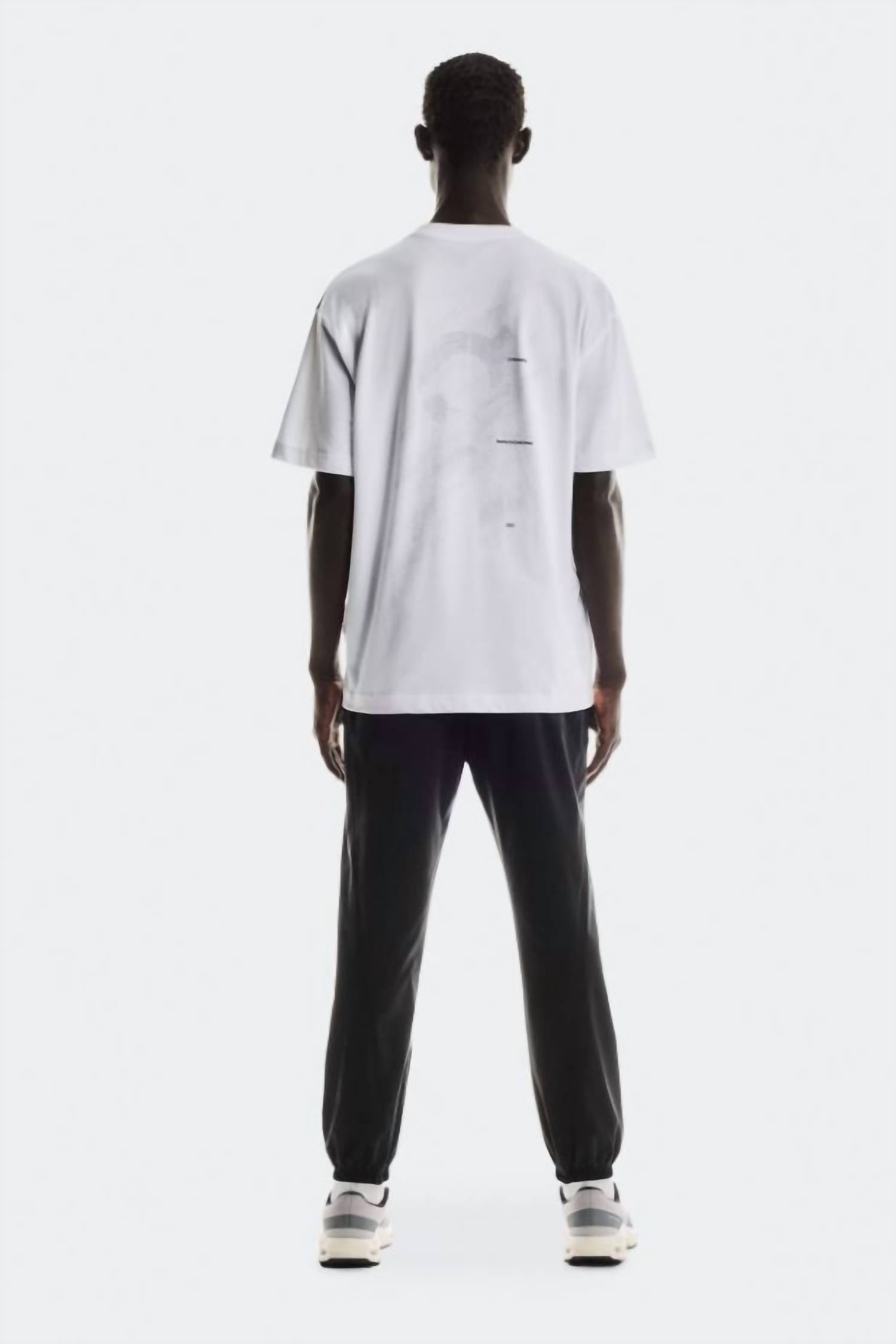 On - Club T Graphic Shirt