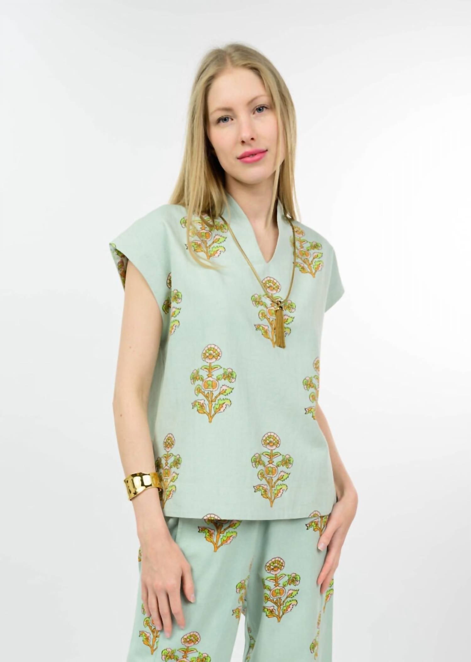 Ivy Jane - Cap Sleeves Popover Top