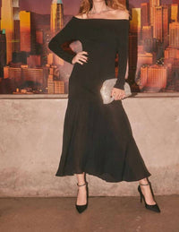 Astr - Lidia Off-shoulder Pleated Midi Dress