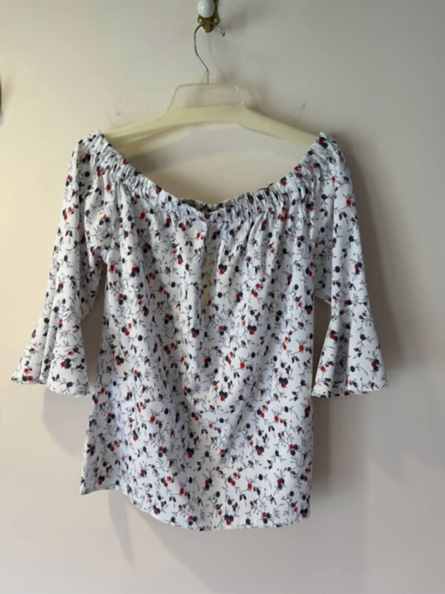 Conrad C - Women's Floral Print Off Shoulder Blouse