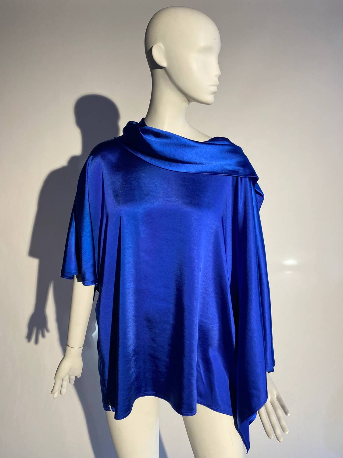 Kevan Hall - Women's Silky Scarf Top