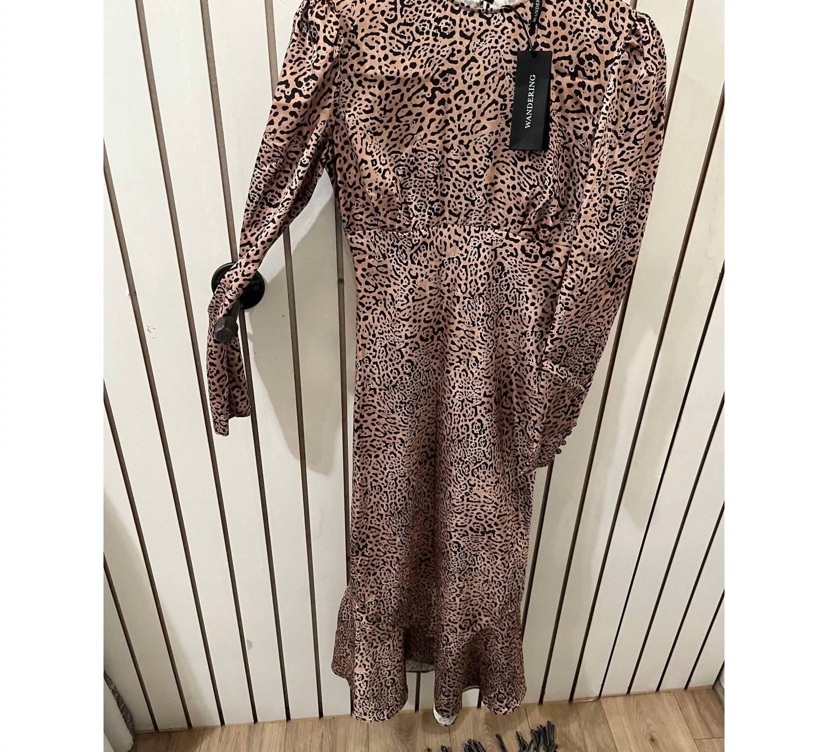 Wandering - Women's Leopard Print Dress