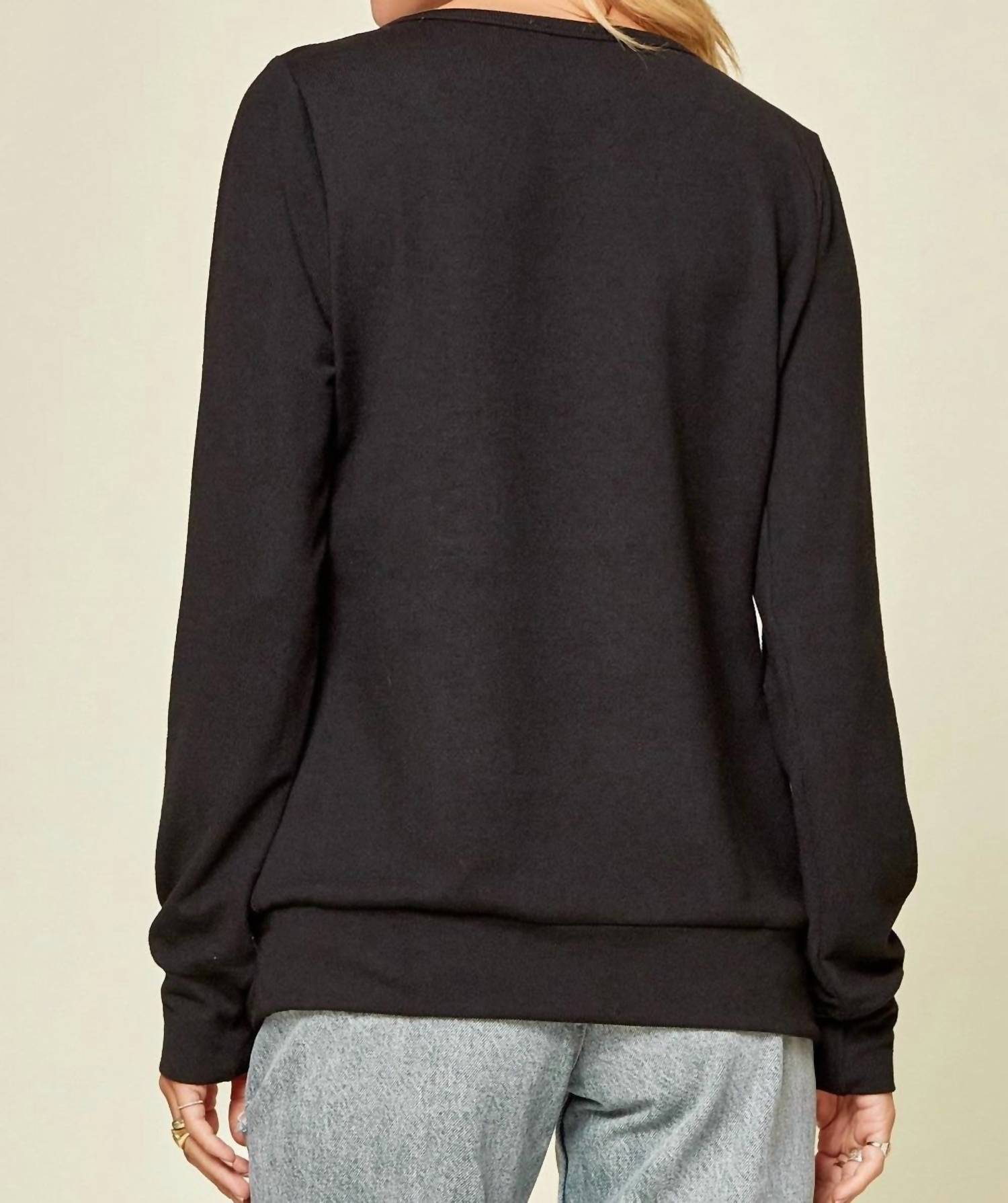 Andree By Unit - Floral Embroidered Pullover Top