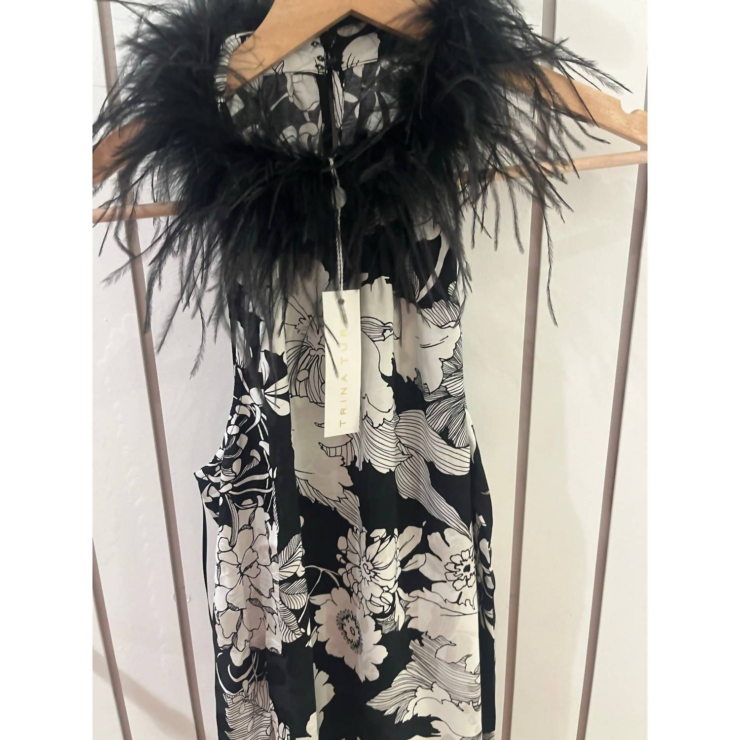 Trina Turk - Sleeveless Floral Blouse With Feathers