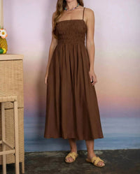 Blu Pepper - Shirred Bodice Spaghetti Strap Midi Dress
